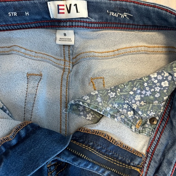 Jeans - Picture 3 of 5